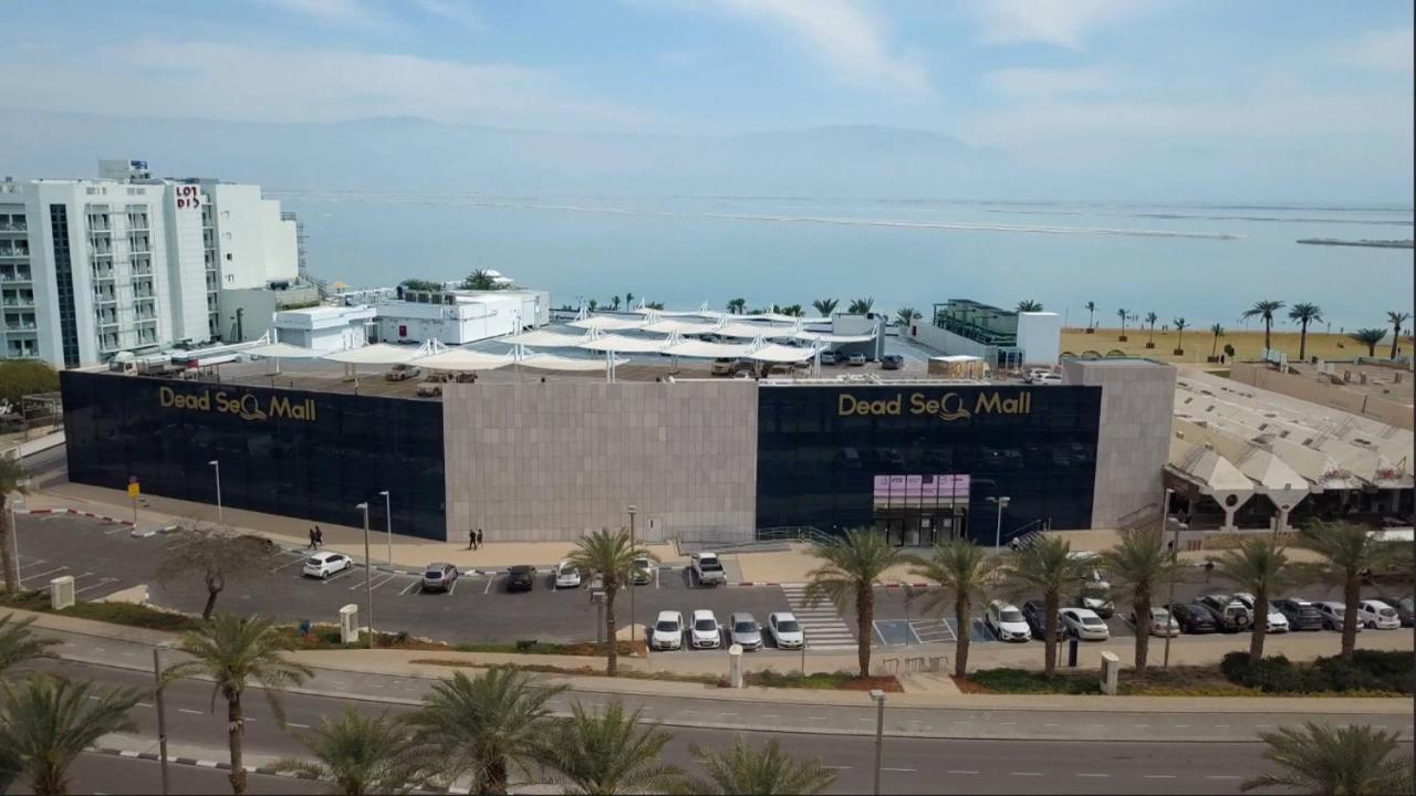 Oasis Dead Sea Hotel Ein Bokek Exterior photo